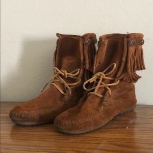 Minnetonka Moccasin Boots
